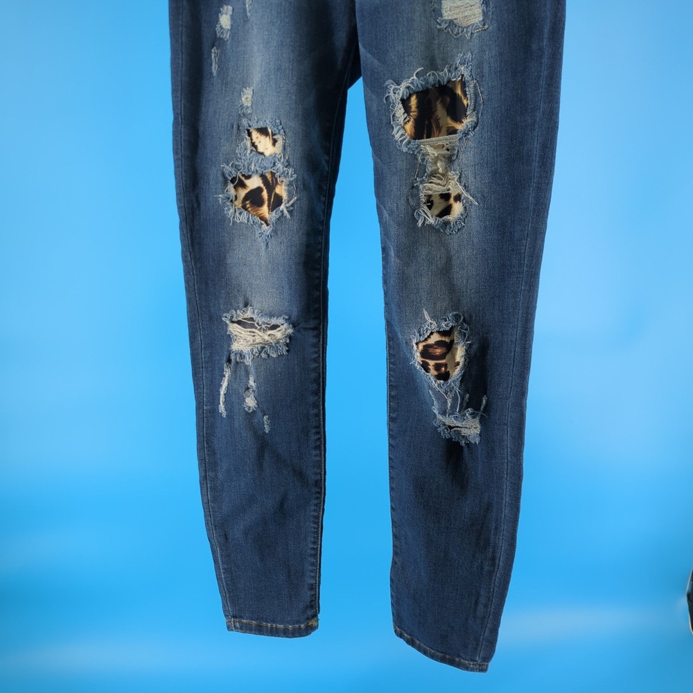Judy Blue Skinny Fit Distressed Leopard Patch Jeans Medium Wash JB8265MD 7/28 - Picture 9 of 14